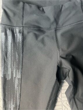 lululemon athletica Black Leggings with Reflective Silver Graphic Panel